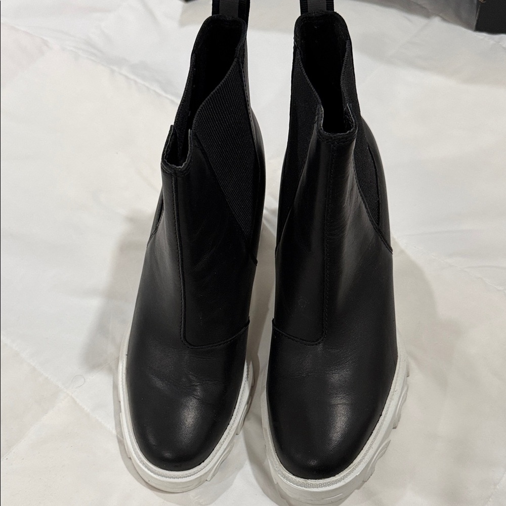 Black Leather Pull On Ankle Boots